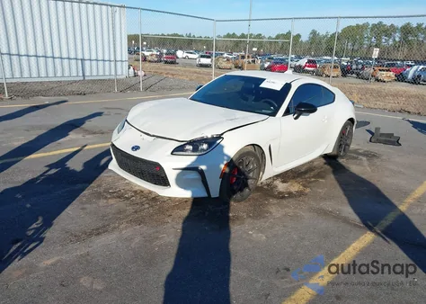 2024 Toyota Gr86 Premium z USA, uszkodzony, nr VIN JF1ZNBE13R9760752